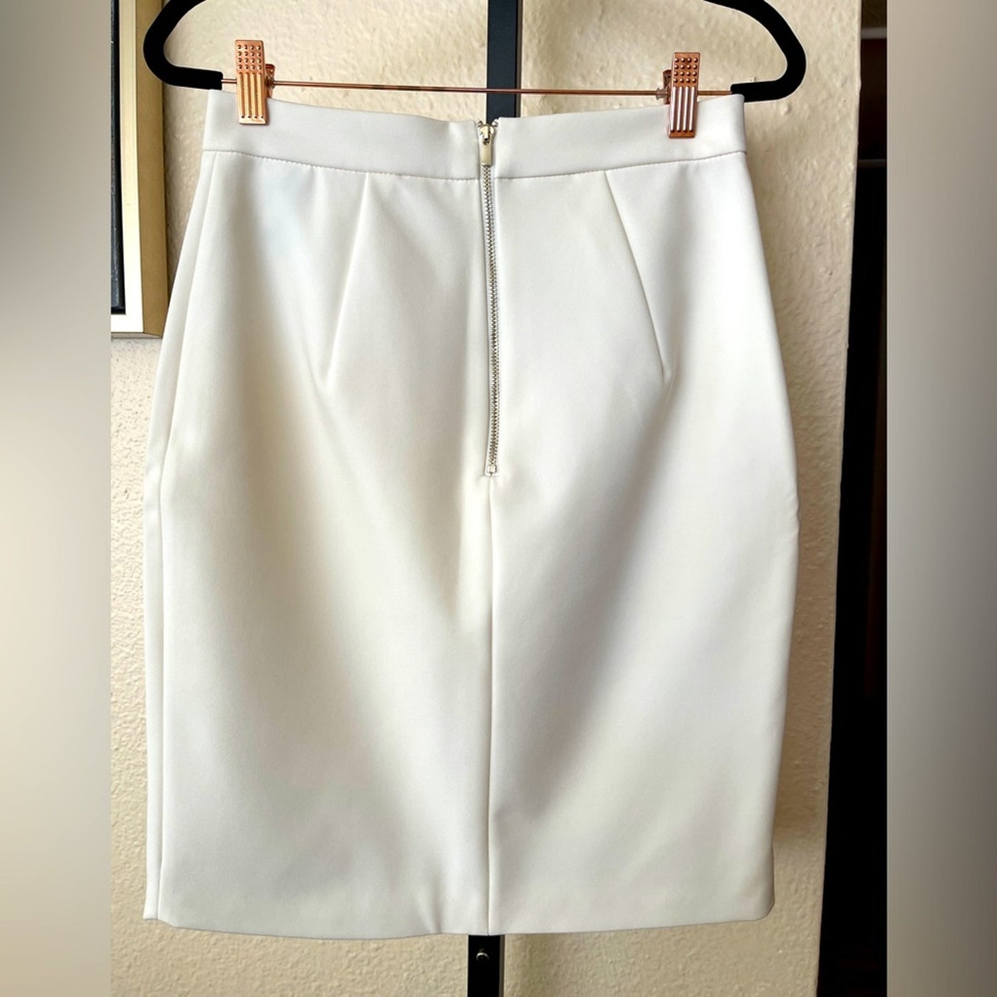 H&M Ivory Pencil Skirt