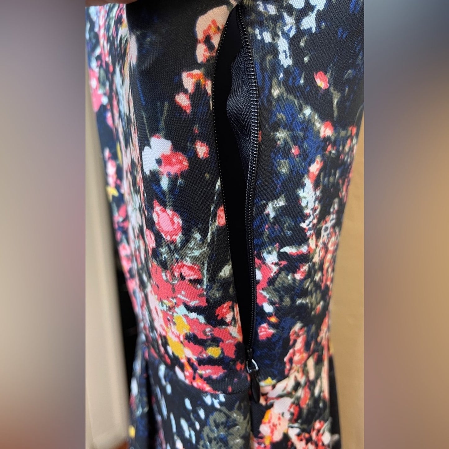 Belle & Sky Black Floral V-Neck Dress
