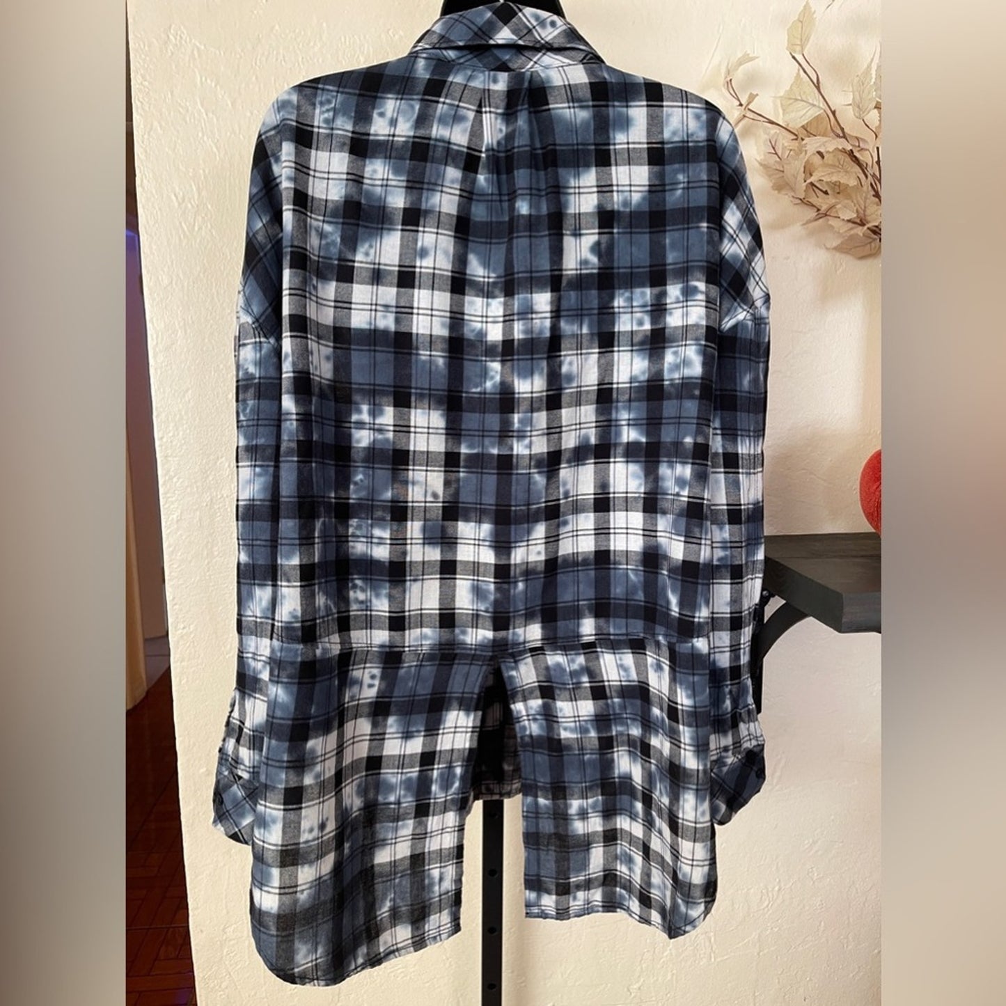 a.n.a Long Sleeve Button Down Top