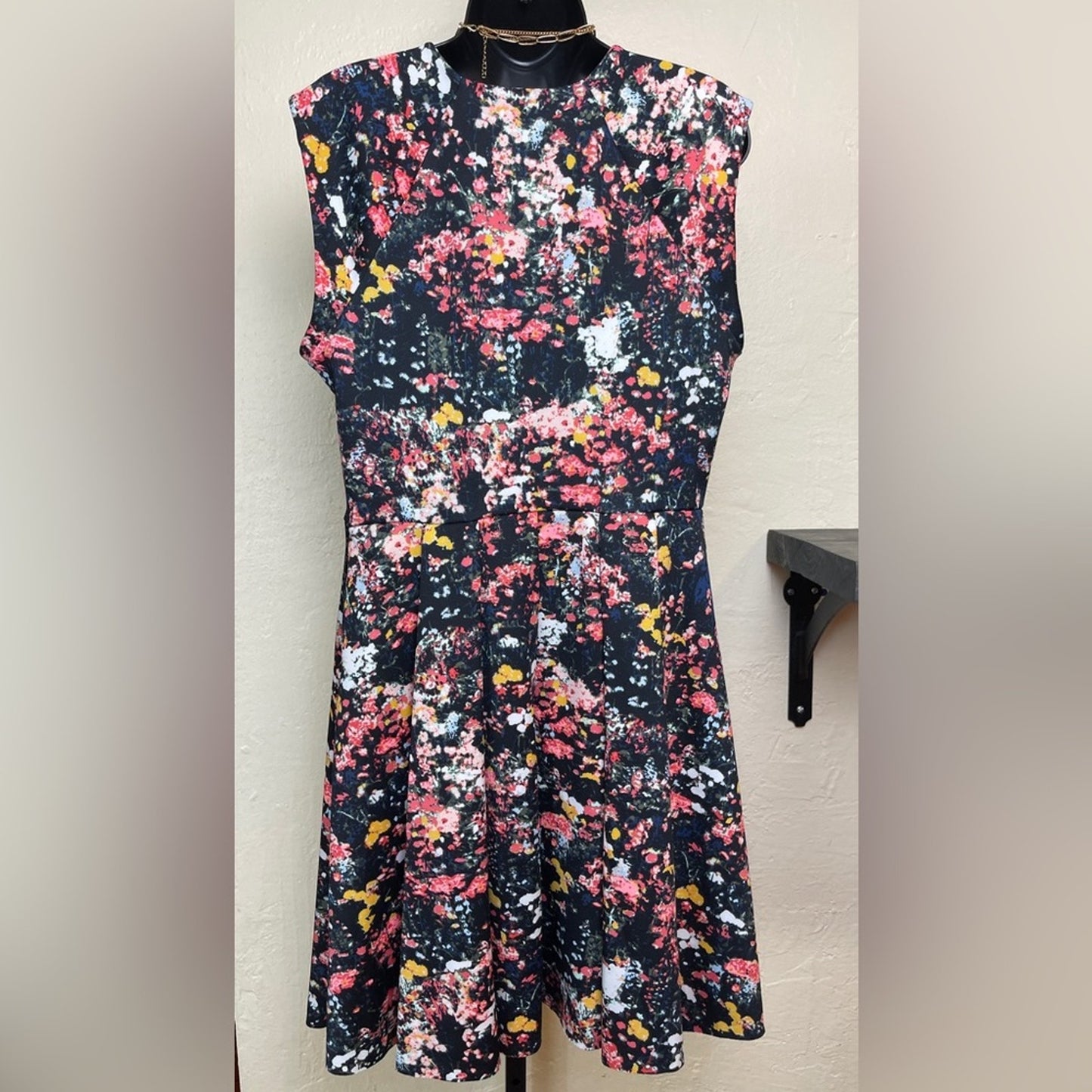 Belle & Sky Black Floral V-Neck Dress