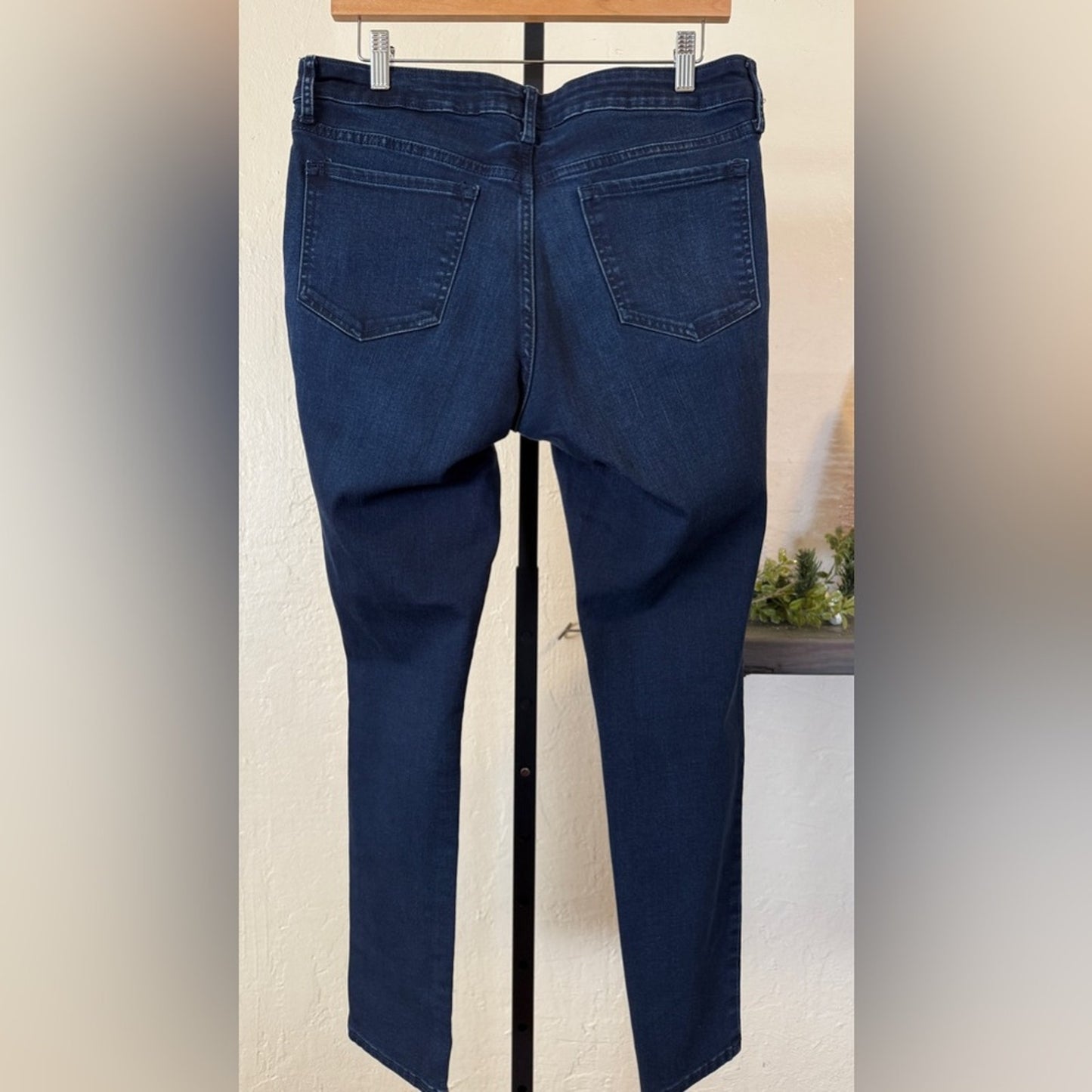 Old Navy The Rockstar Mid Rise Jean