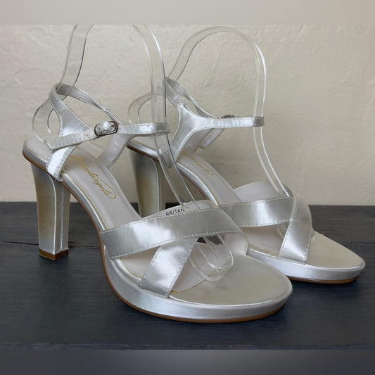 David’s Bridal Michelangelo White Britany Satin Heels