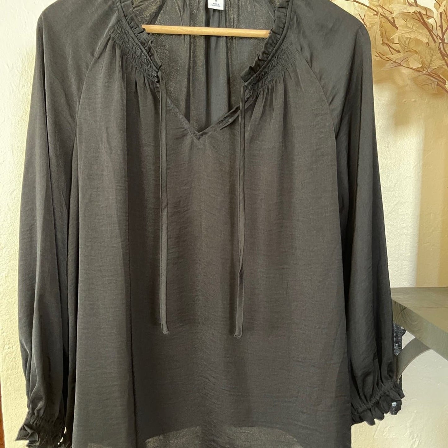 Old Navy V Neck Long Sleeve Blouse