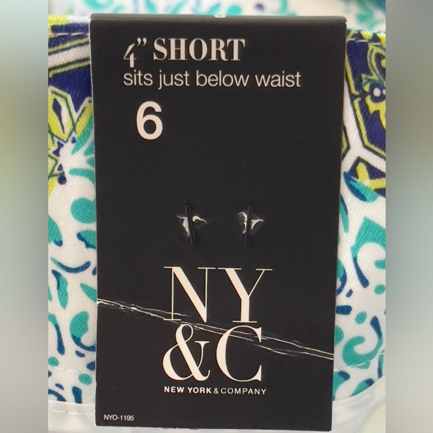 New York & Company Pattern 4” Shorts