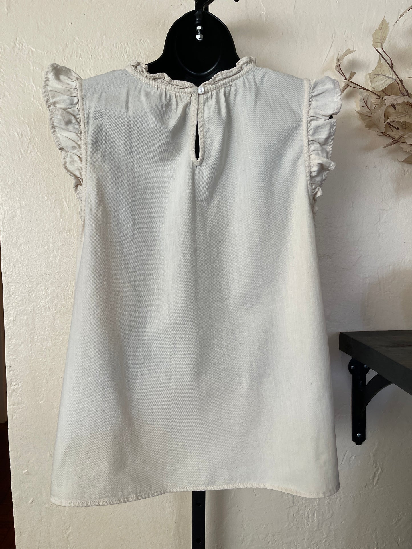 Old Navy Ivory Ruffle Short Sleeve Blouse