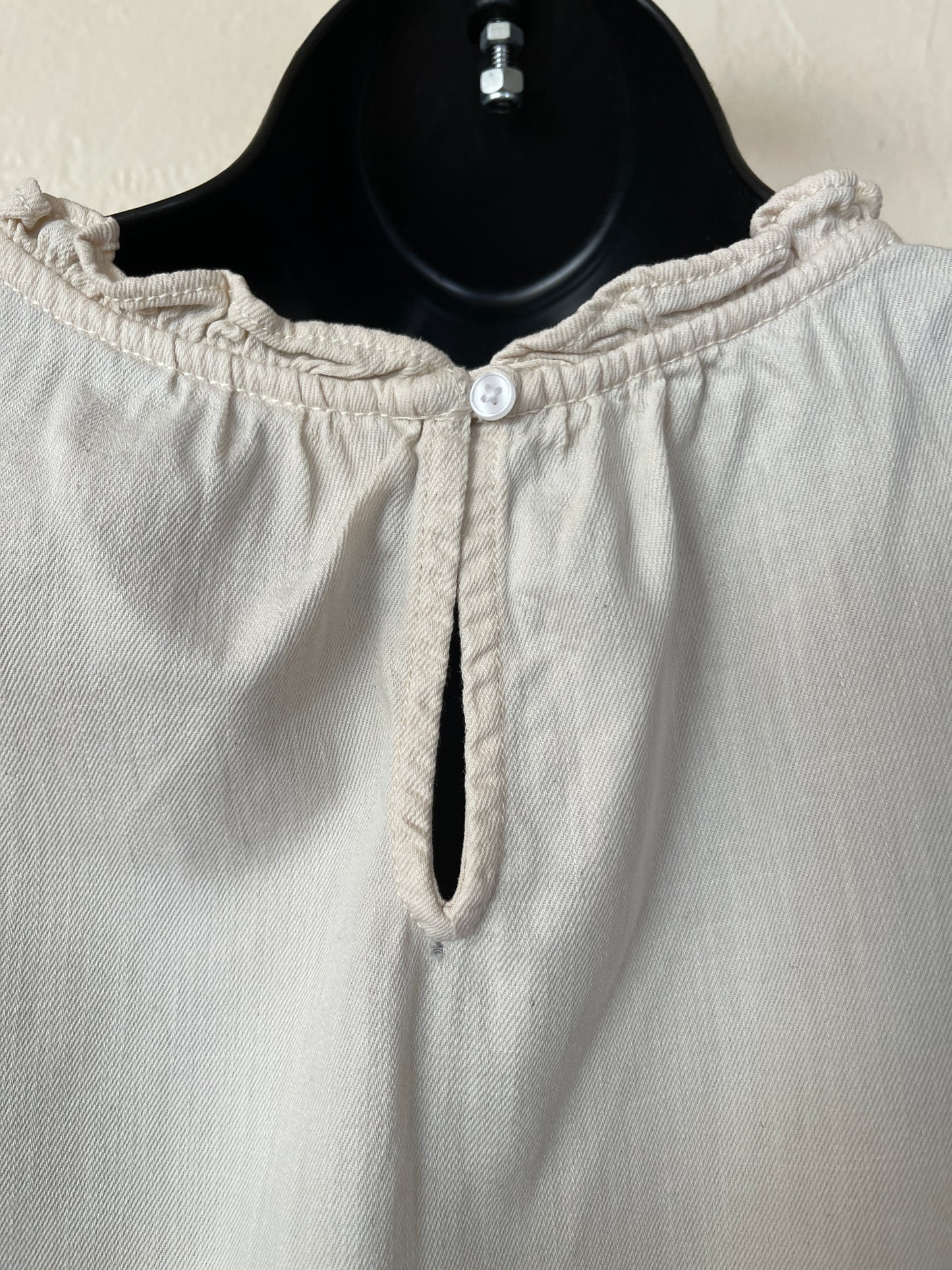 Old Navy Ivory Ruffle Short Sleeve Blouse